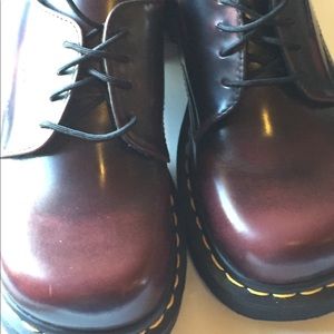 Dr martens doc martens aw004. Size 7 us.